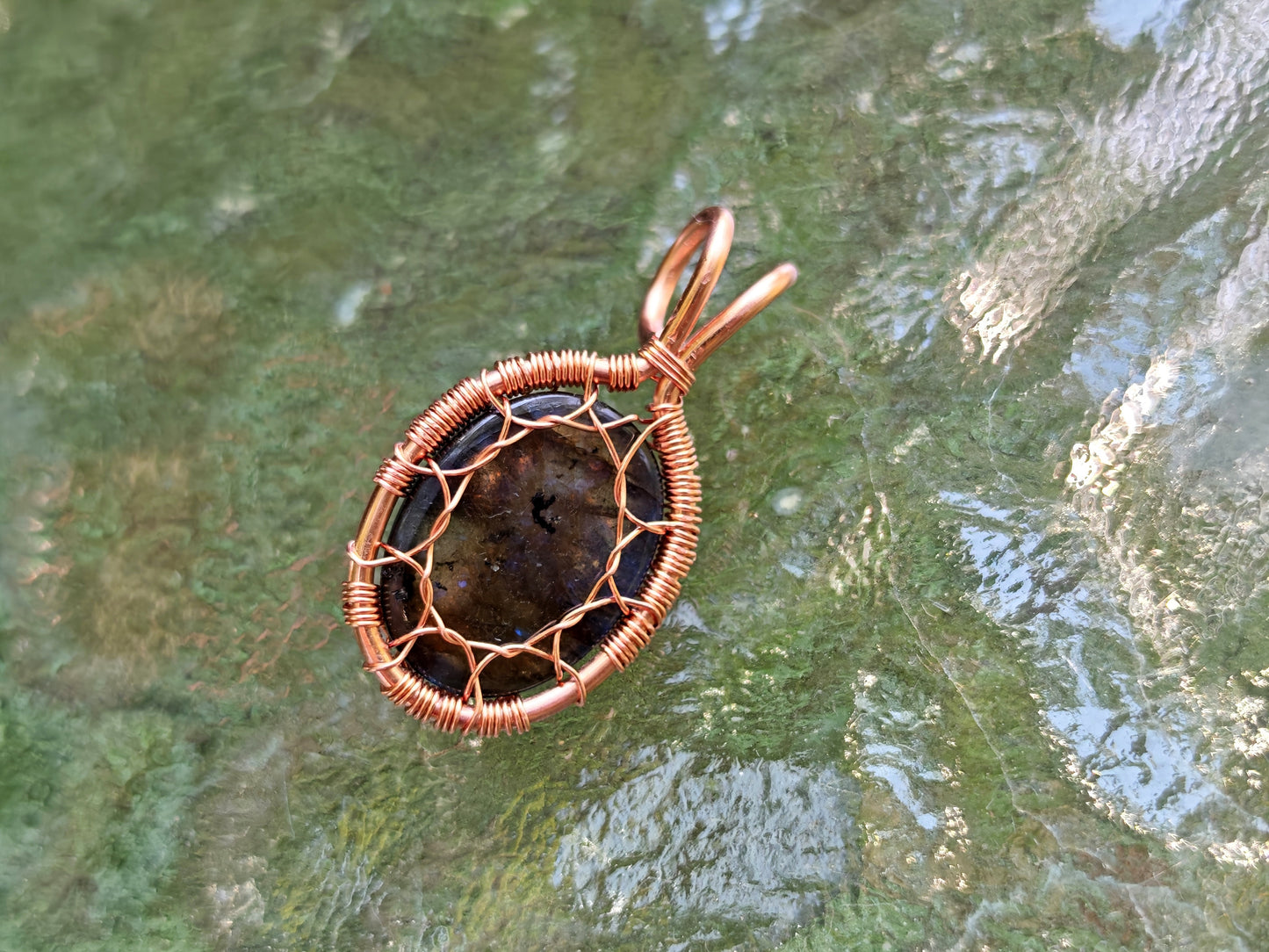 Tree pendant with a labradorite gemstone