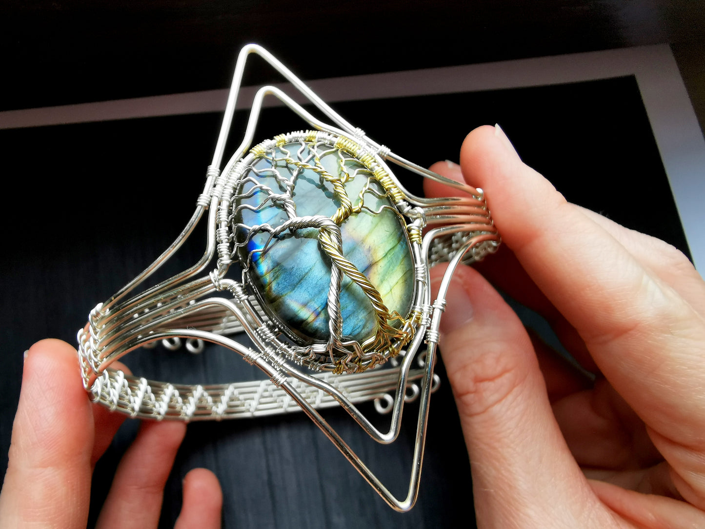 Fantasy inspired arm ring with a labradorite gemstone