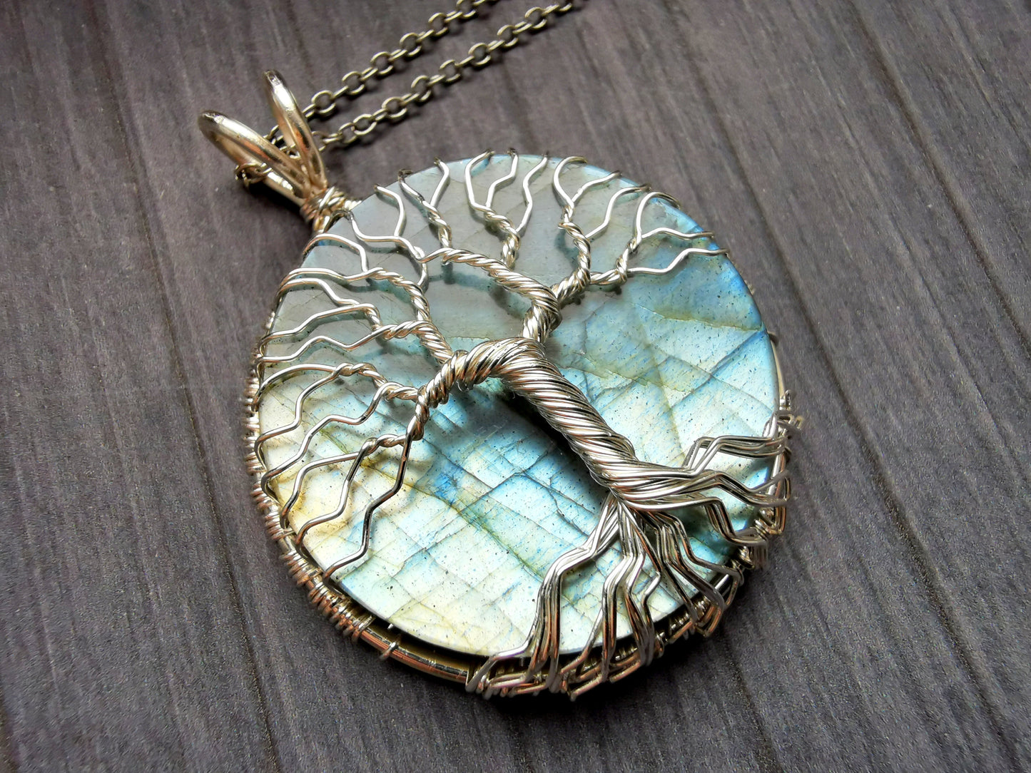 Tree pendant with a labradorite gemstone