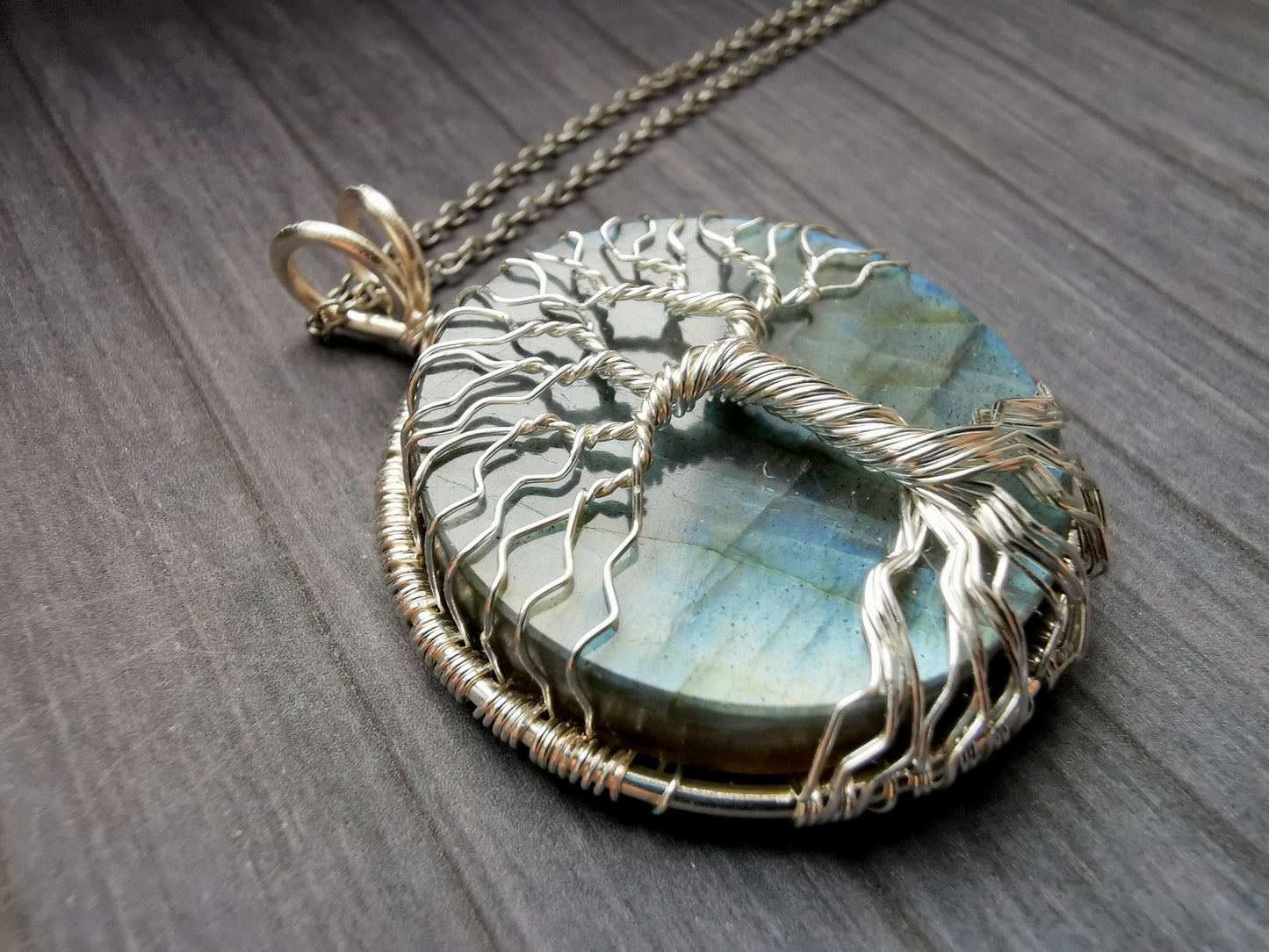 Tree pendant with a labradorite gemstone