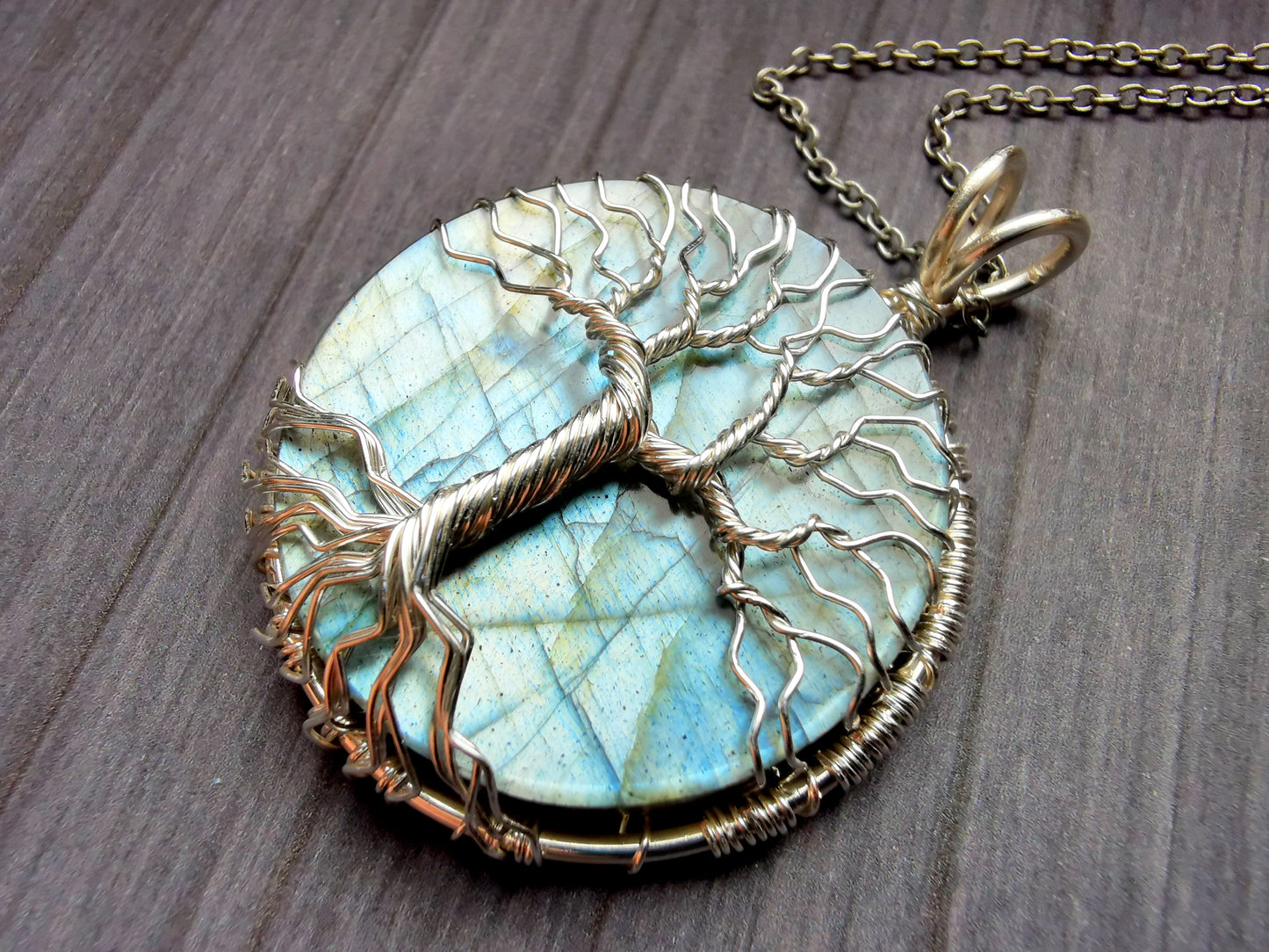 Tree pendant with a labradorite gemstone