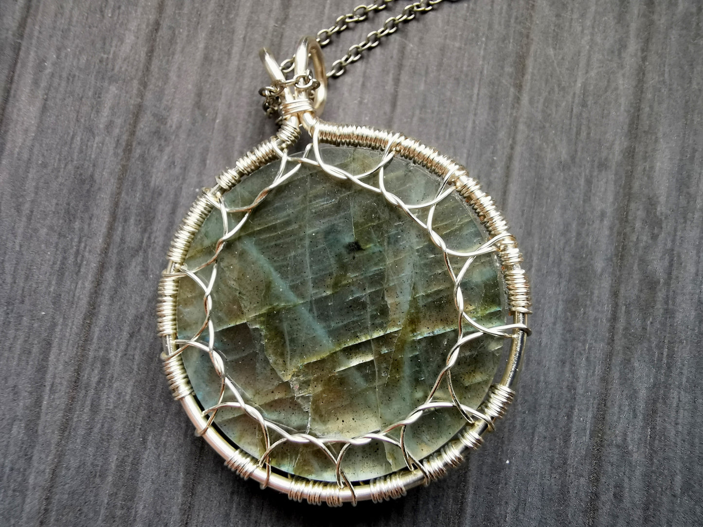 Tree pendant with a labradorite gemstone