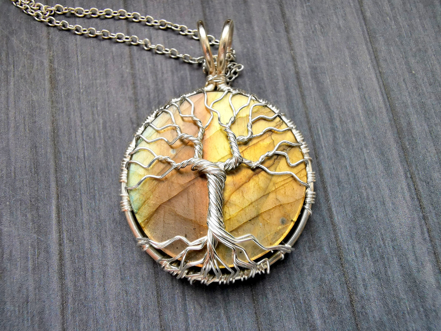 Tree pendant with a labradorite gemstone