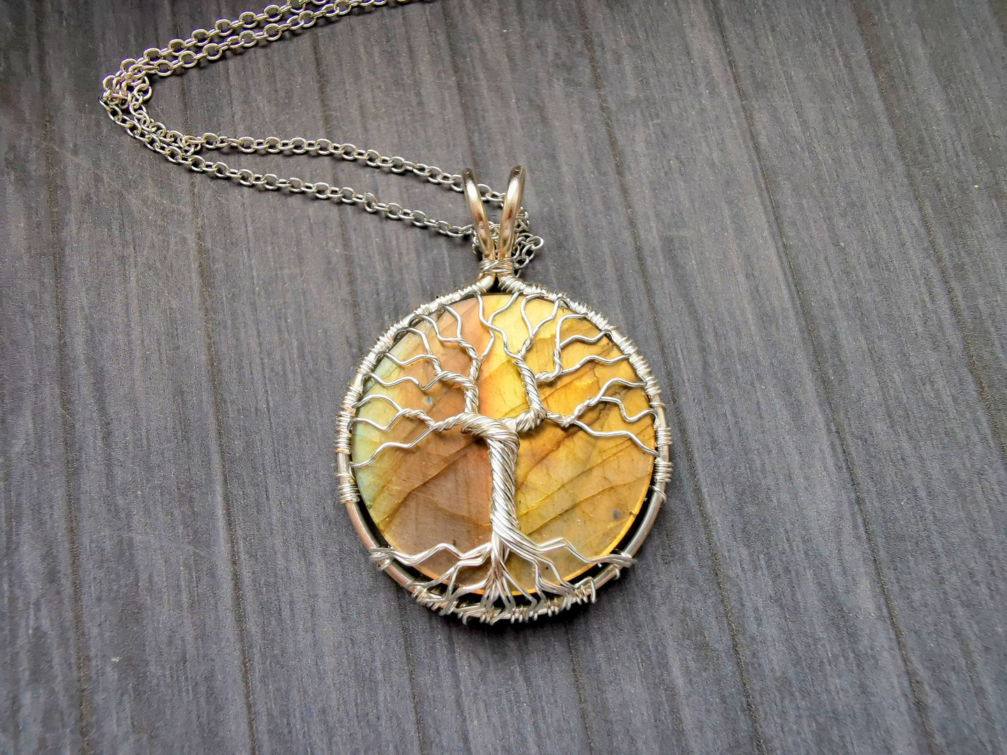 Tree pendant with a labradorite gemstone