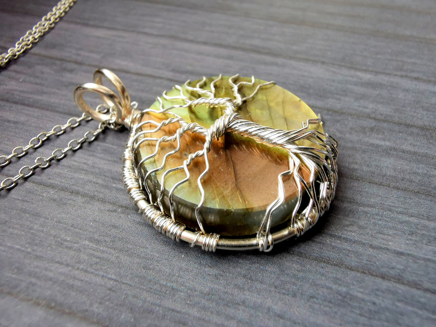Tree pendant with a labradorite gemstone