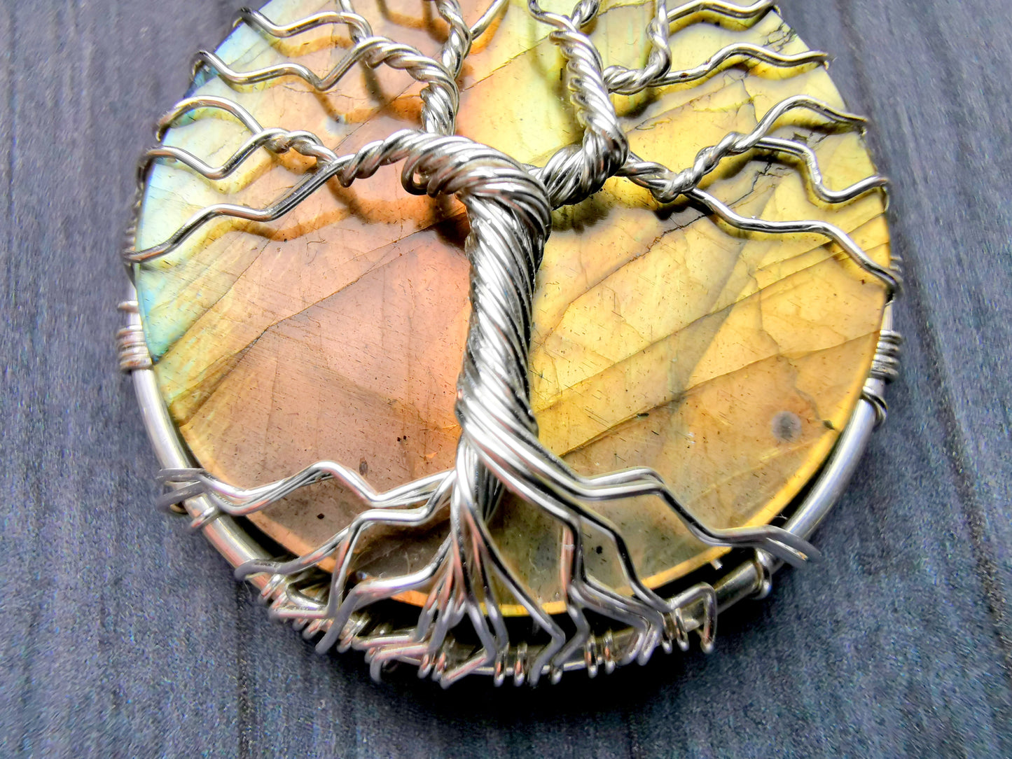 Tree pendant with a labradorite gemstone