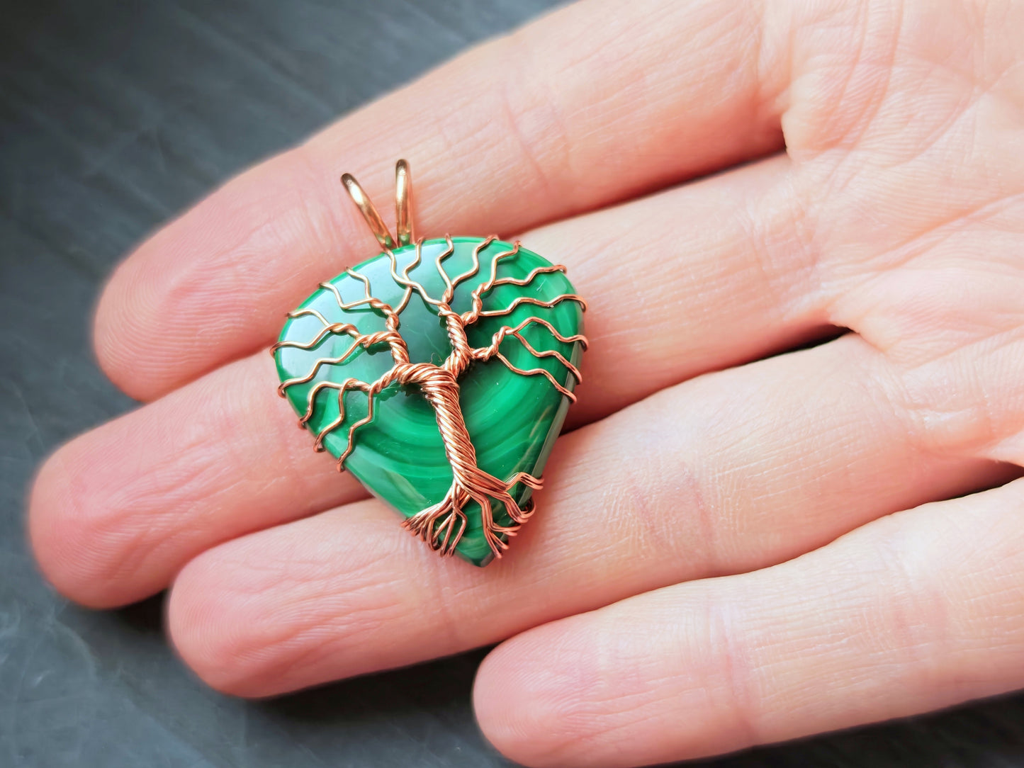 Tree pendant with a malachite gemstone