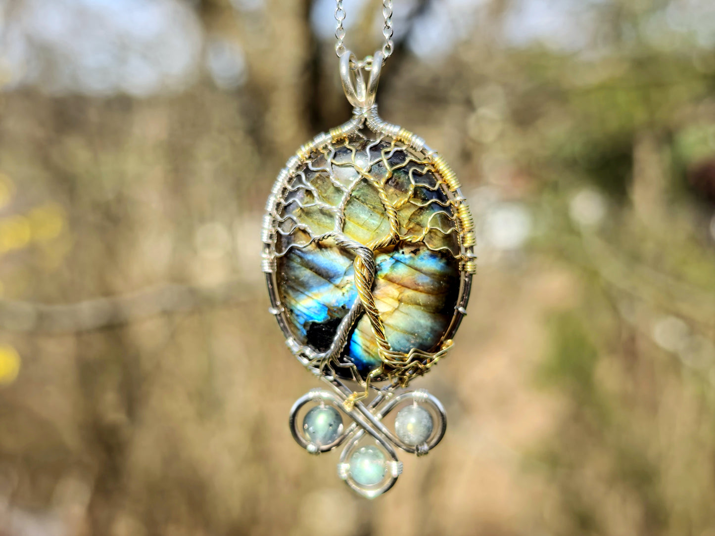 Fantasy inspired pendant: The Two Trees