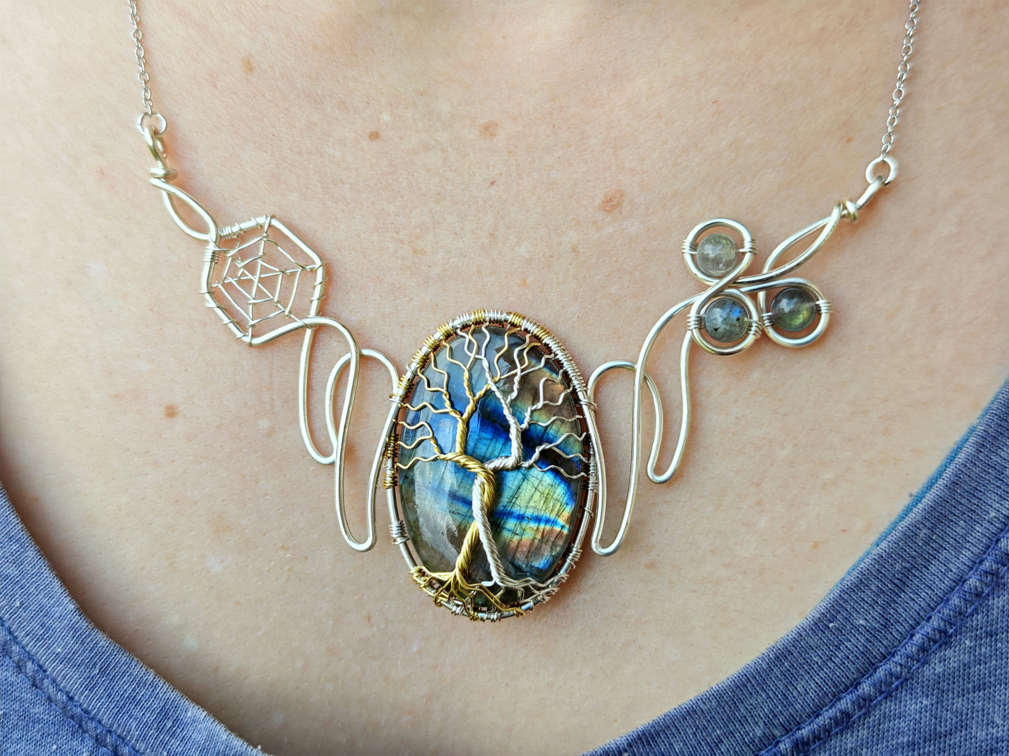 Fantasy inspired necklace: The Two Trees