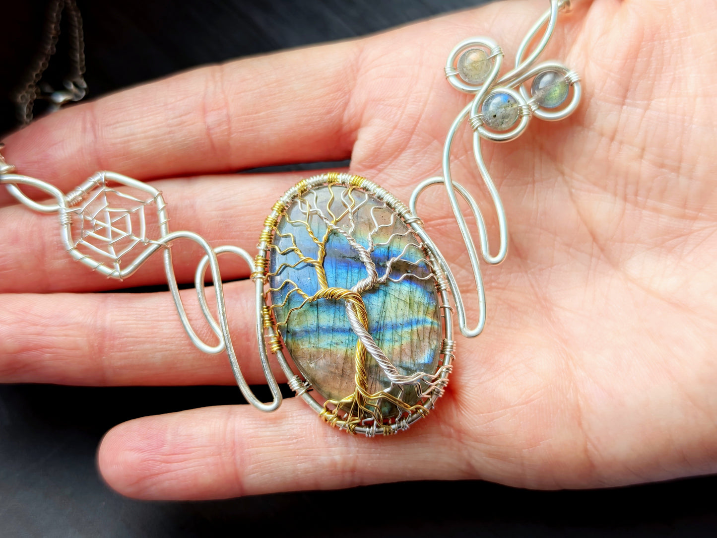 Fantasy inspired necklace: The Two Trees