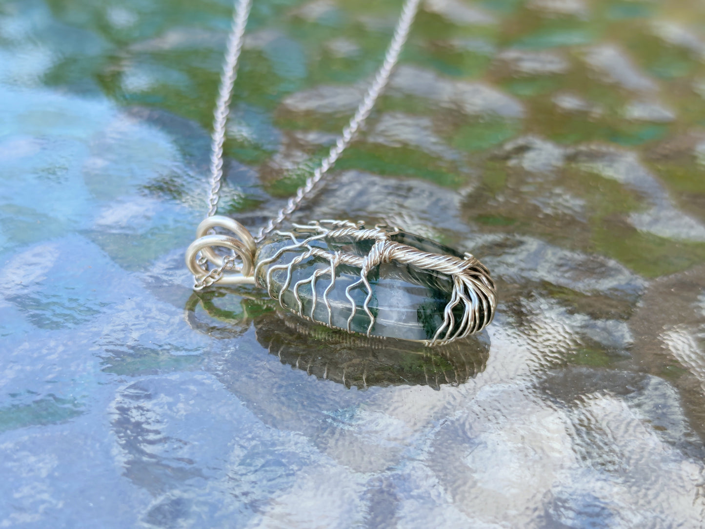 Tree pendant with a moss agate gemstone