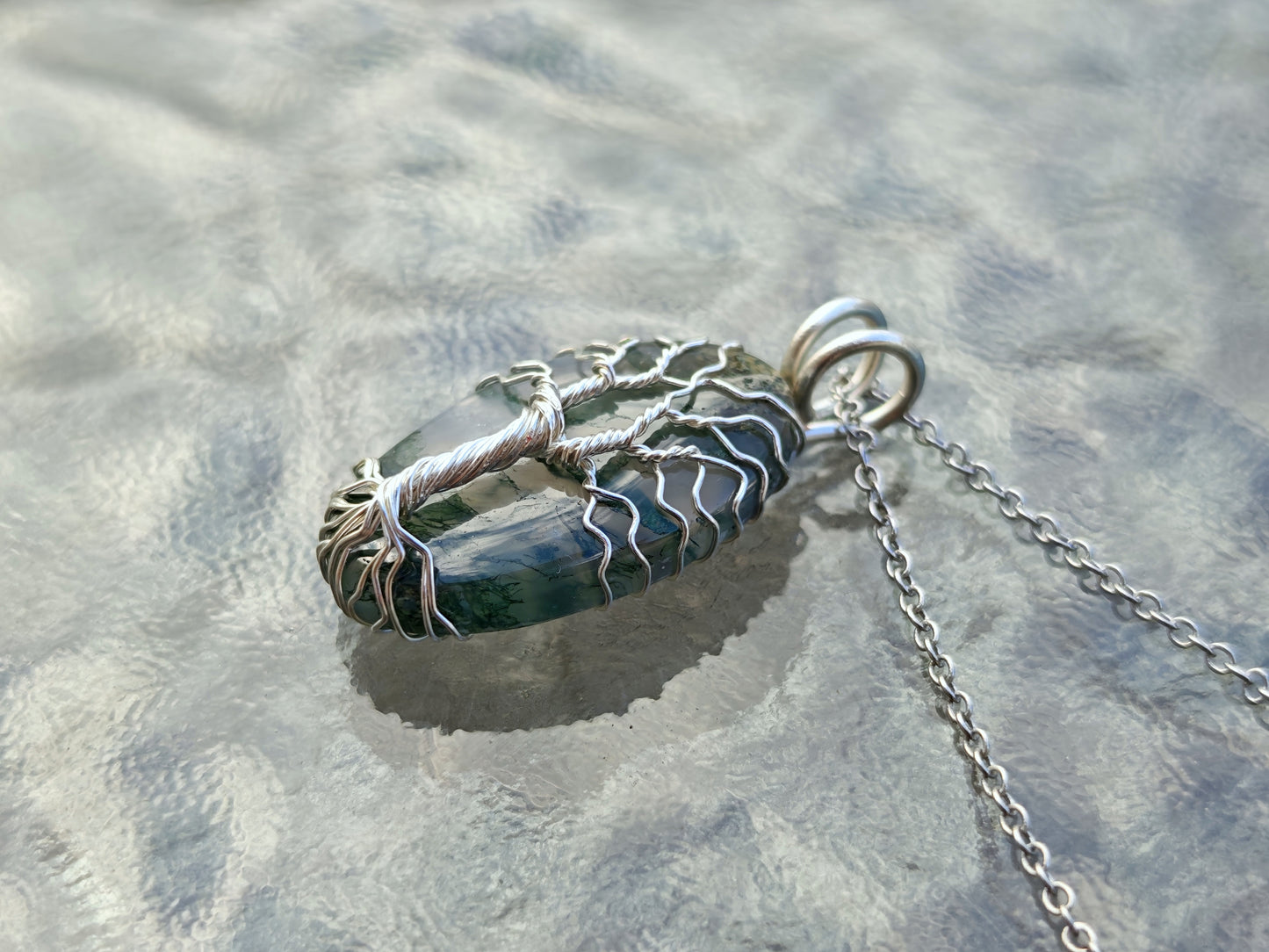 Tree pendant with a moss agate gemstone