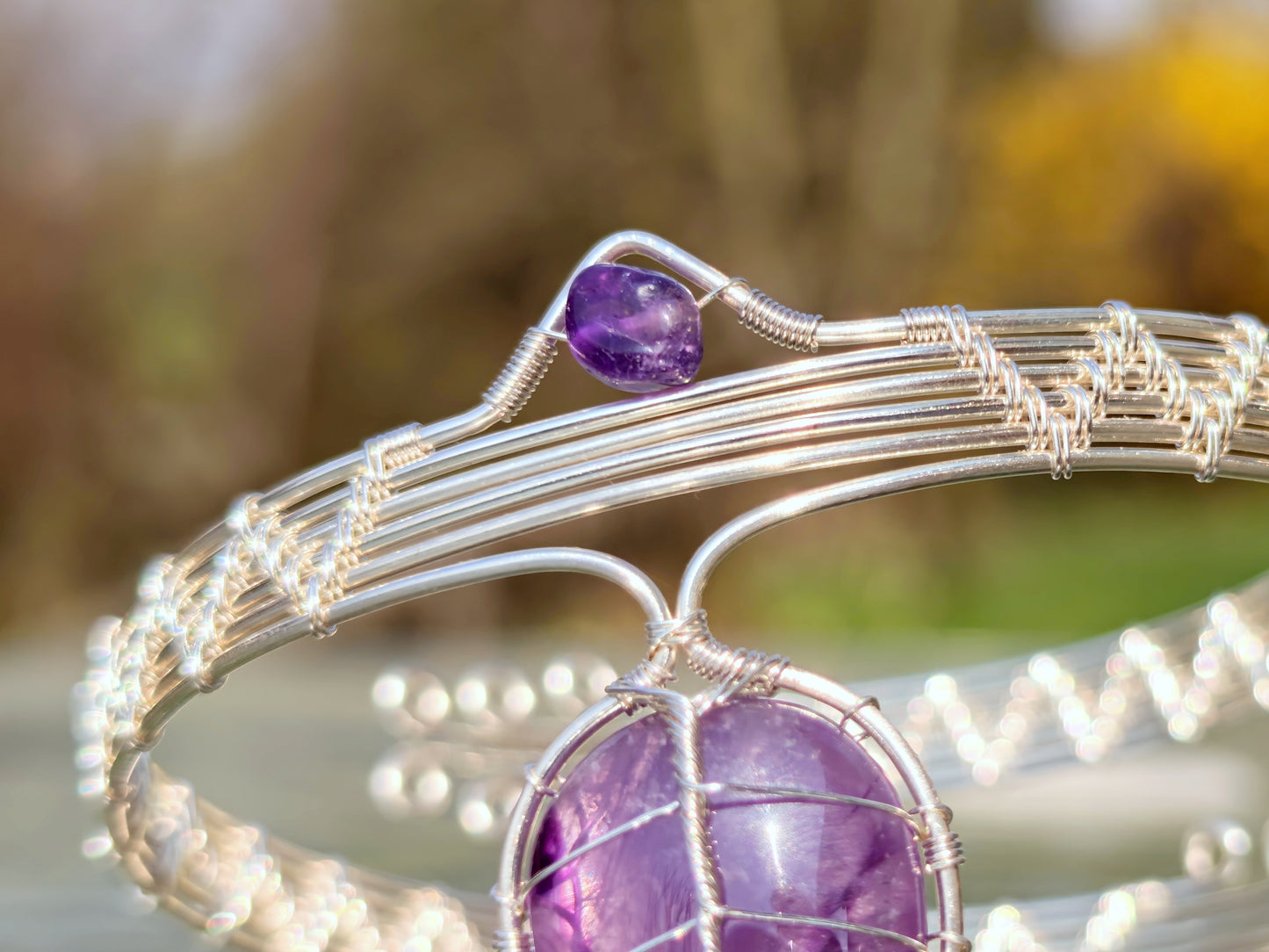 Leaf arm ring with amethyst gemstones