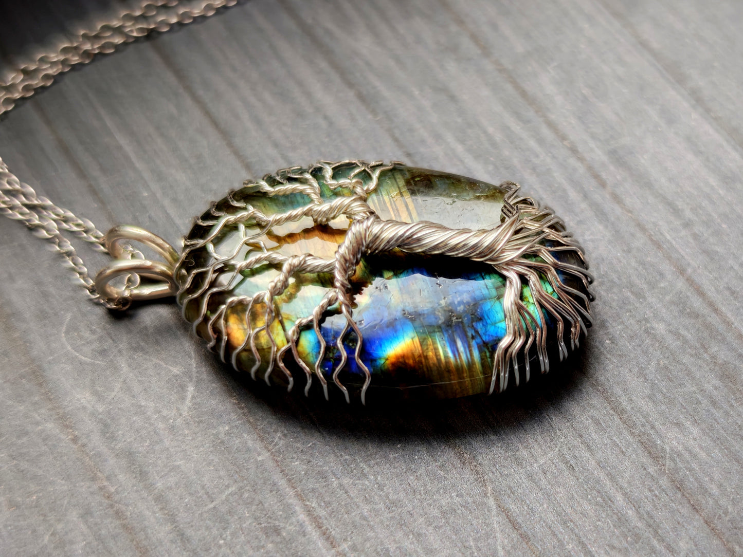 Tree pendant with a labradorite gemstone