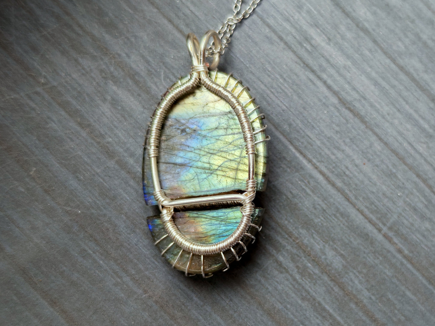 Tree pendant with a broken labradorite gemstone