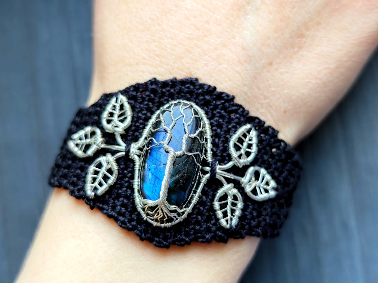 Crochet tree bracelet with a labradorite gemstone