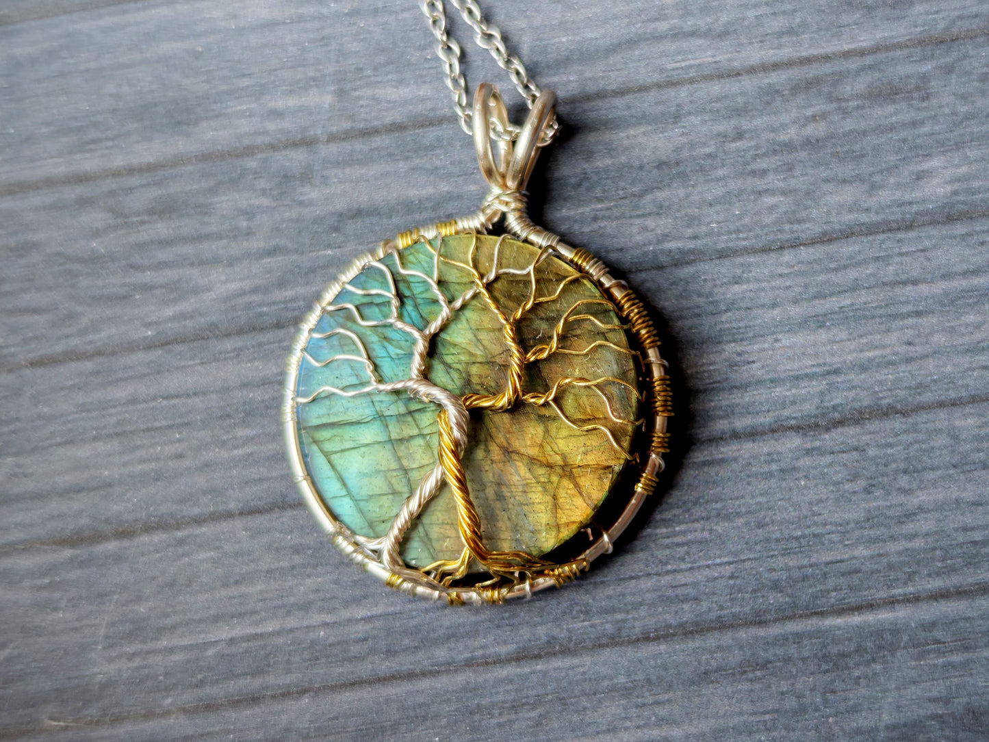 Fantasy inspired pendant: The Two Trees