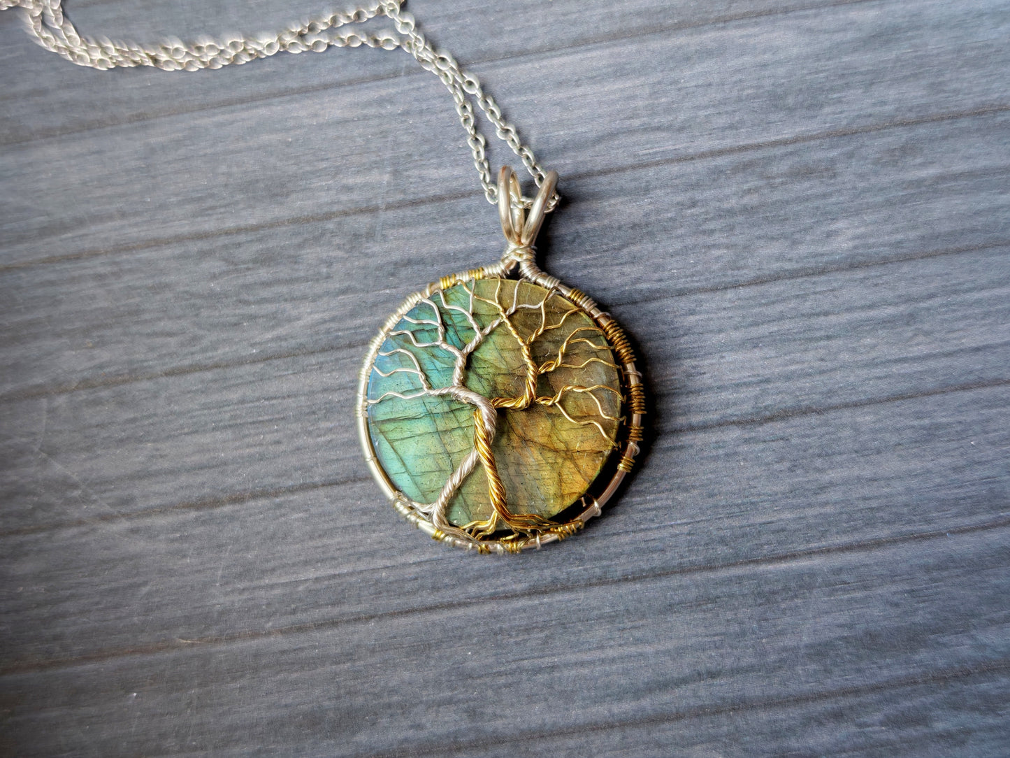 Fantasy inspired pendant: The Two Trees