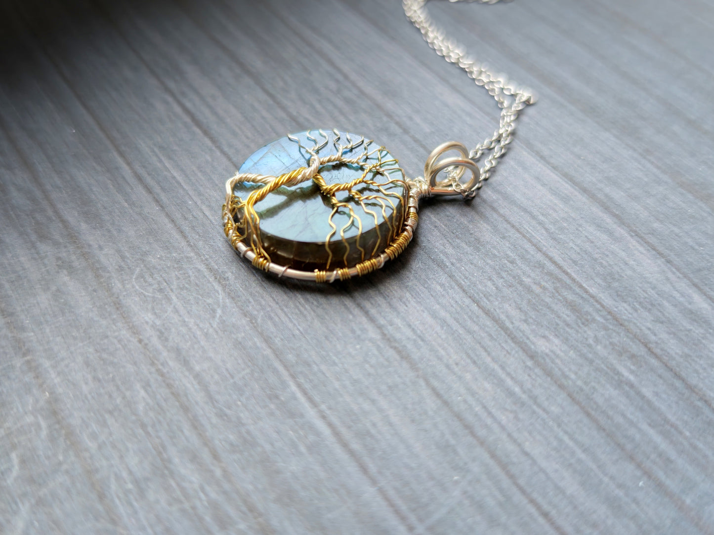 Fantasy inspired pendant: The Two Trees