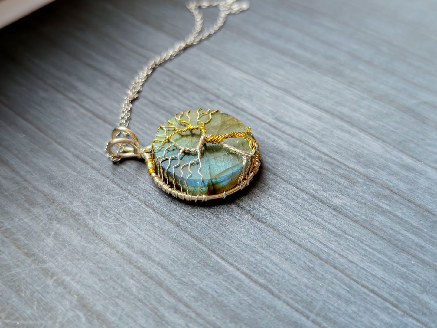 Fantasy inspired pendant: The Two Trees