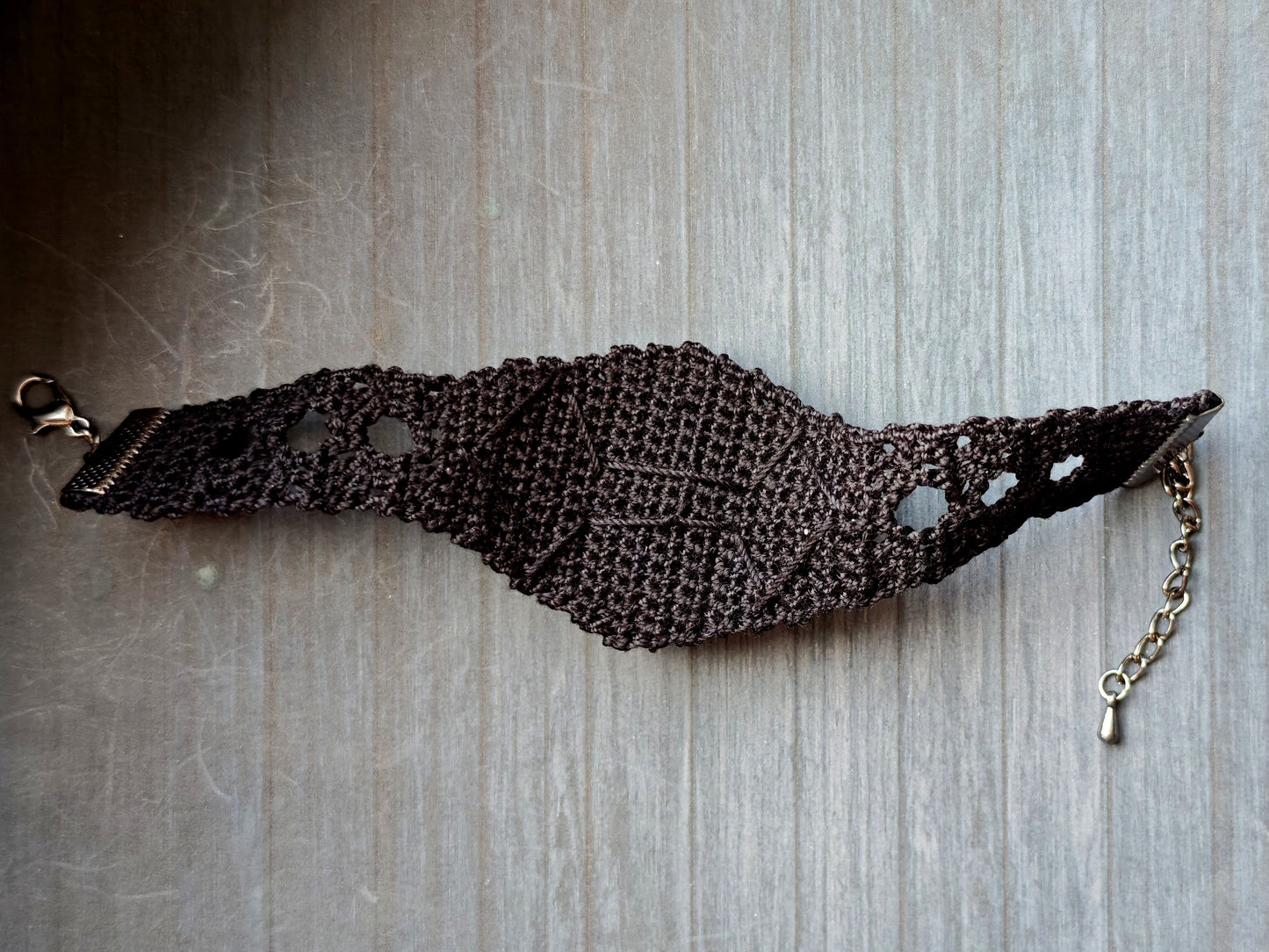 Crochet tree bracelet with a labradorite gemstone