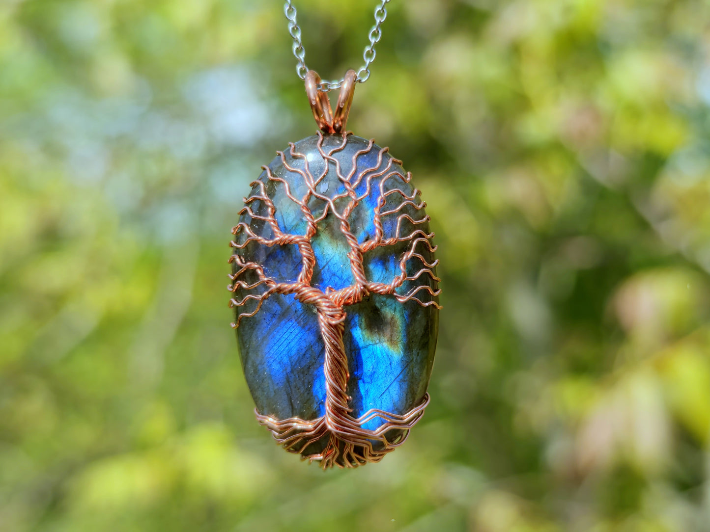 Tree pendant with a labradorite gemstone