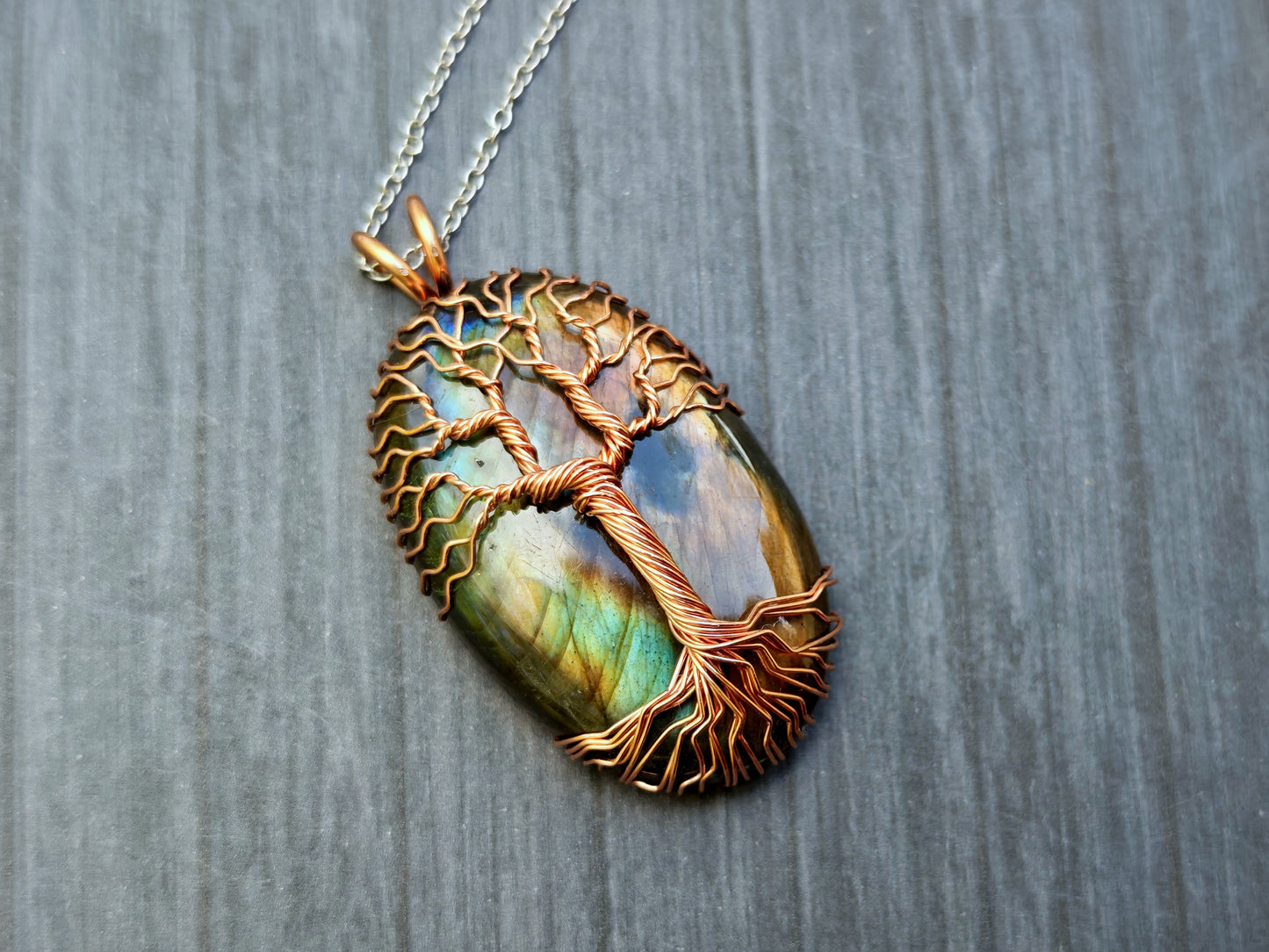 Tree pendant with a labradorite gemstone