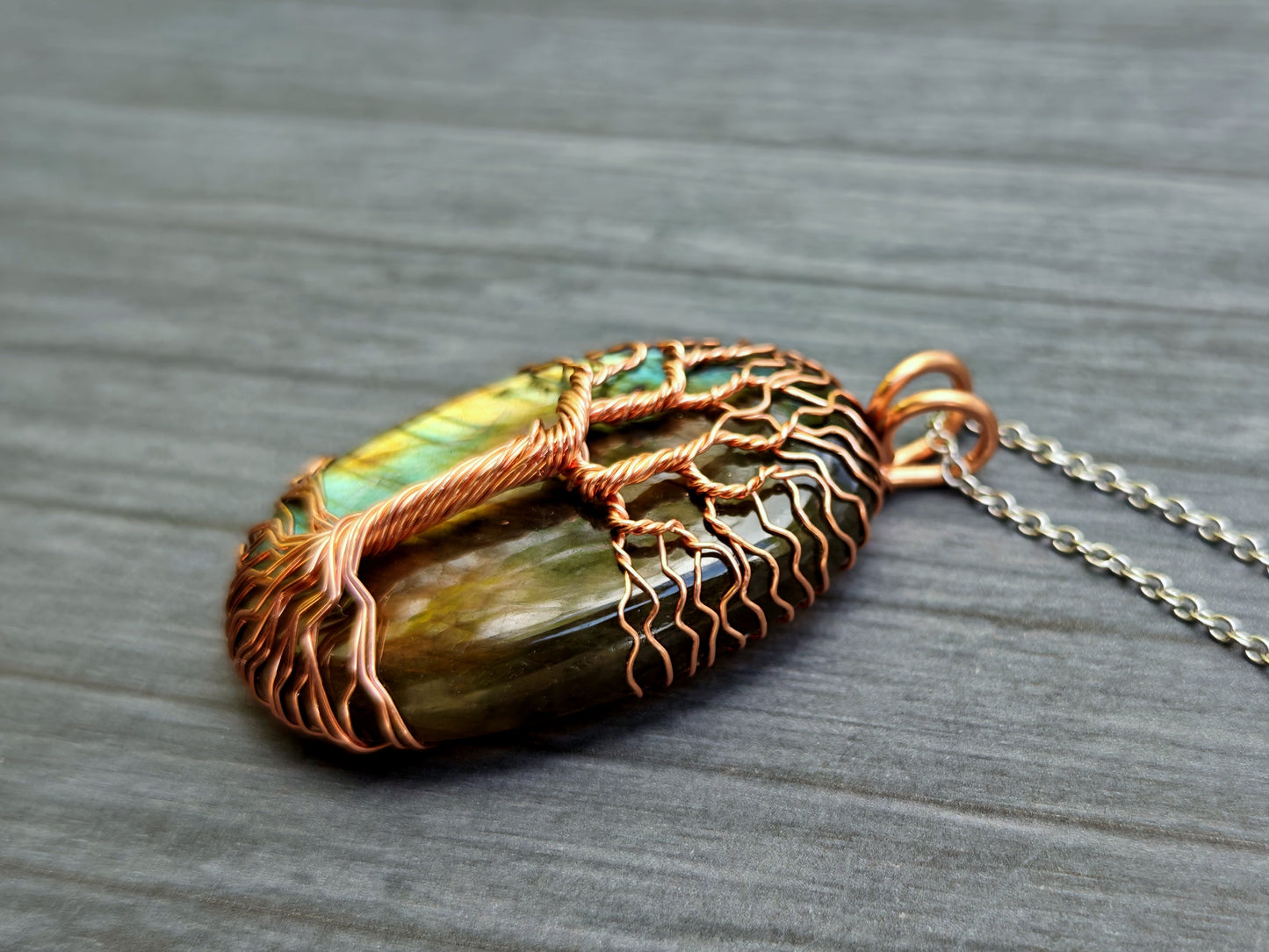 Tree pendant with a labradorite gemstone