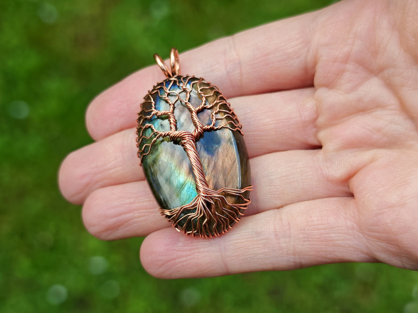 Tree pendant with a labradorite gemstone