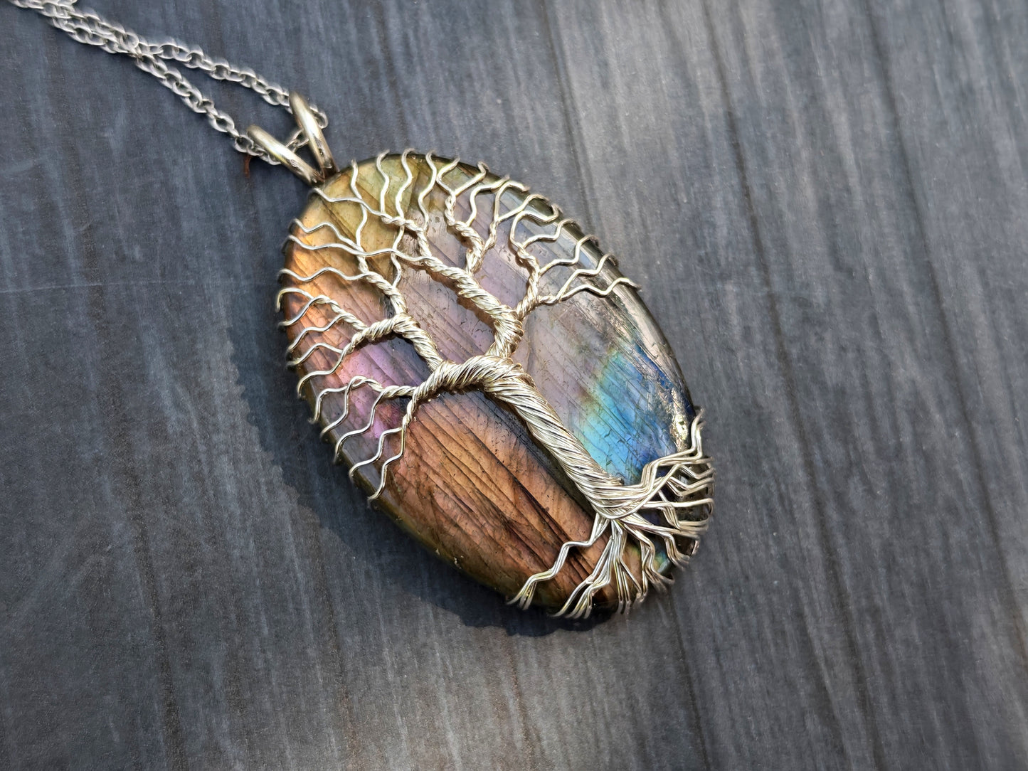 Tree pendant with a labradorite gemstone