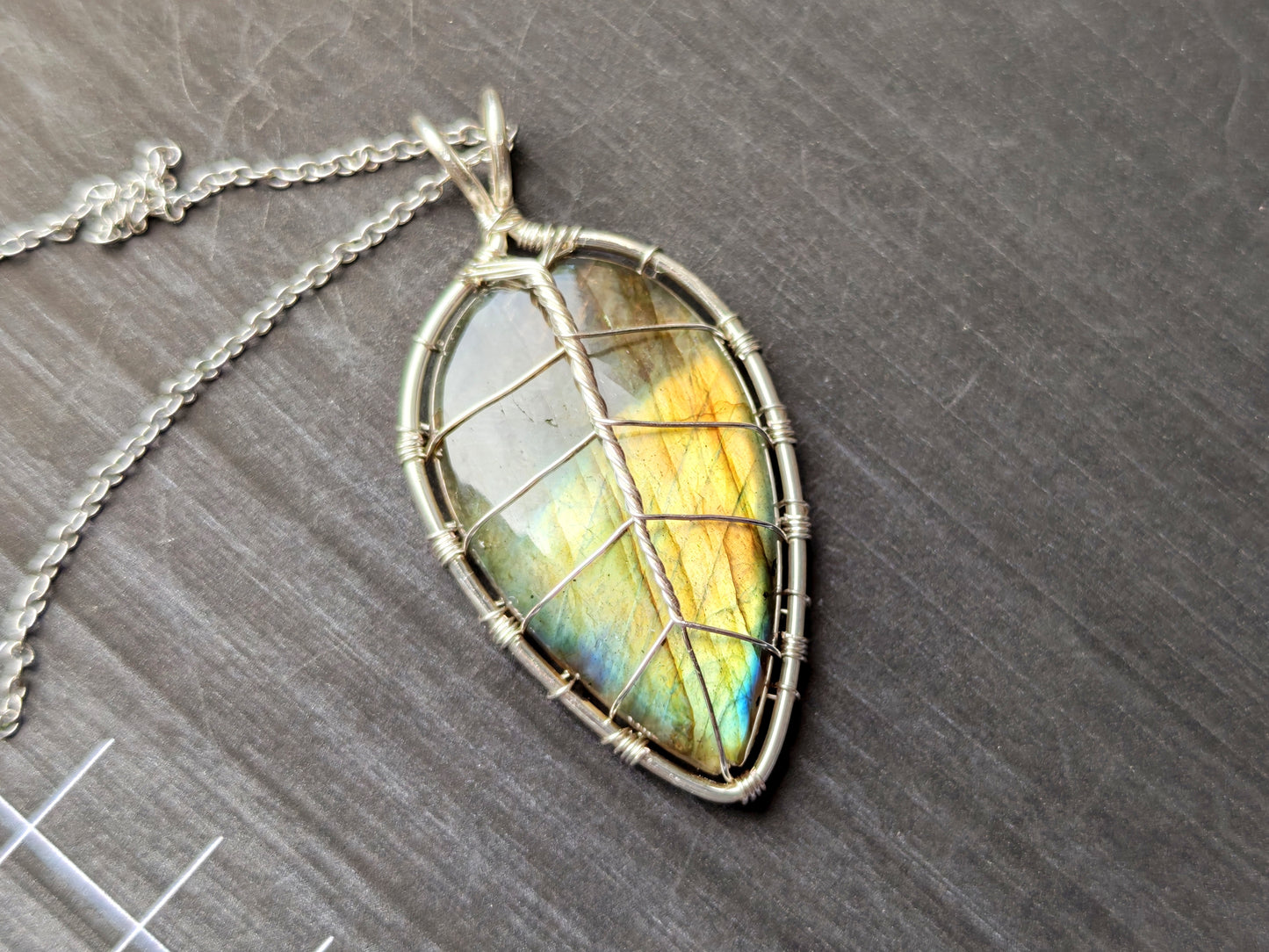Leaf pendant with a labradorite gemstone