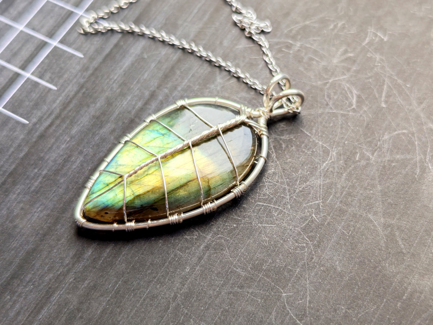 Leaf pendant with a labradorite gemstone
