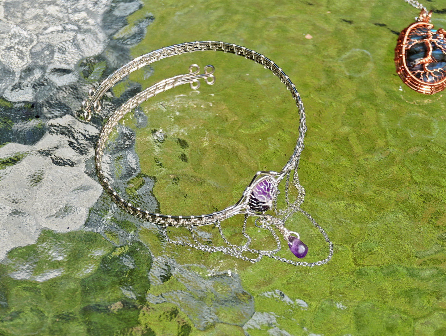 Tree arm ring with amethyst gemstones
