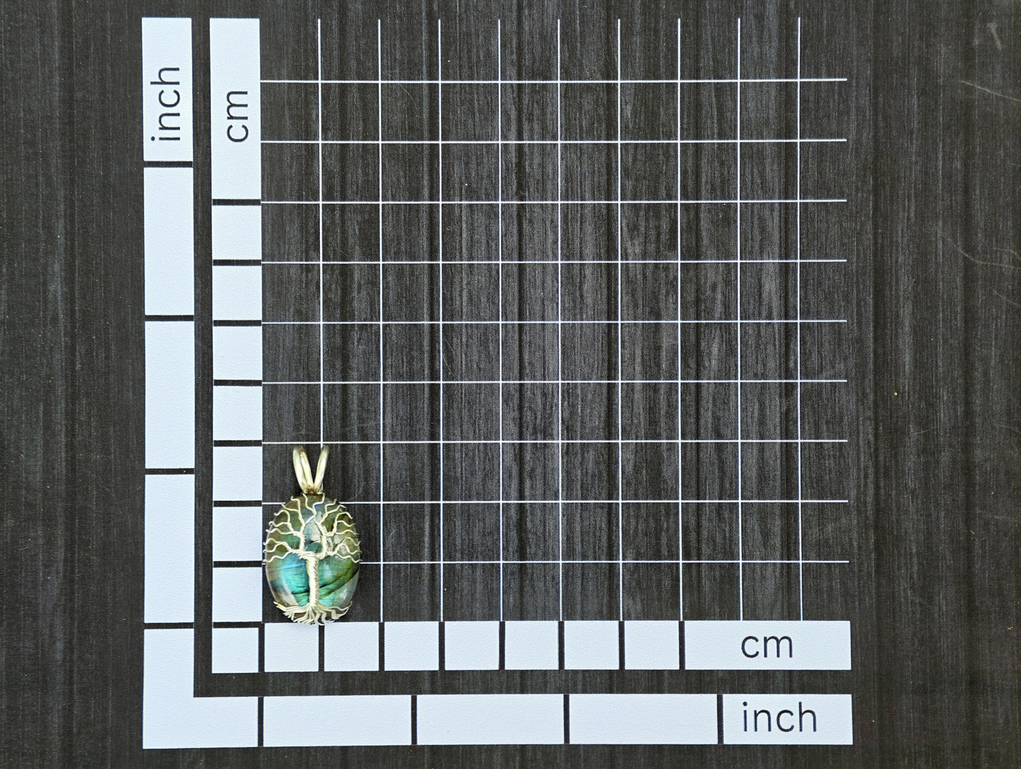 Tree pendant with a labradorite gemstone