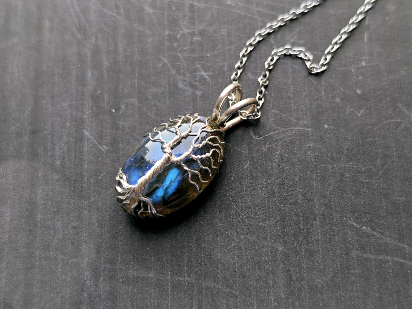 Tree pendant with a labradorite gemstone