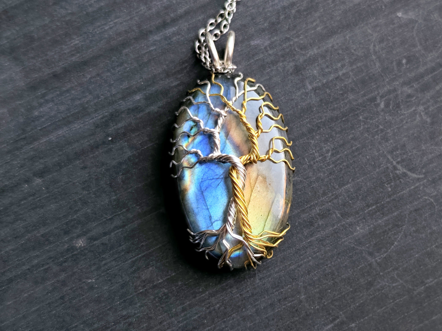 Fantasy inspired pendant: The Two Trees