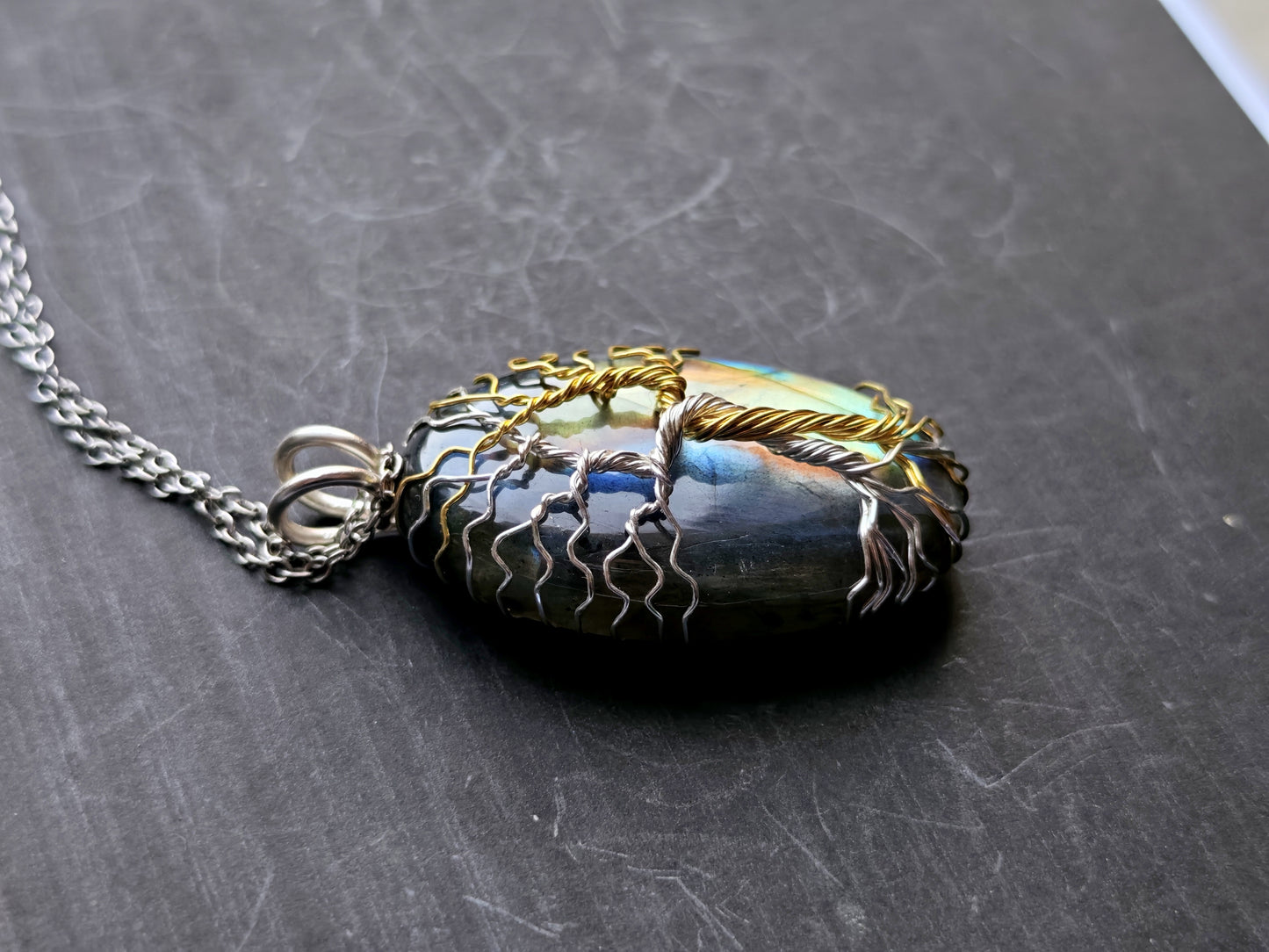 Fantasy inspired pendant: The Two Trees