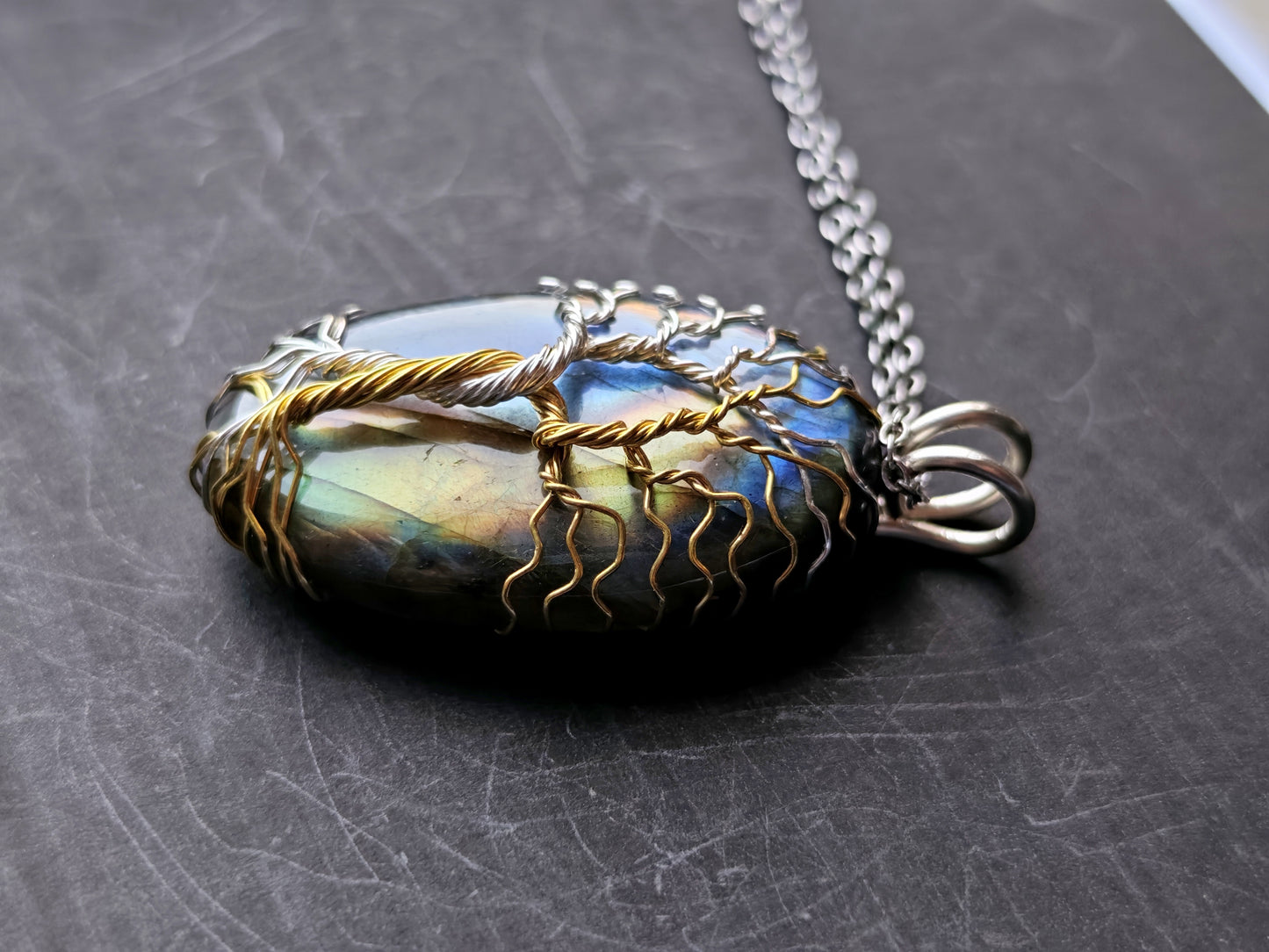 Fantasy inspired pendant: The Two Trees