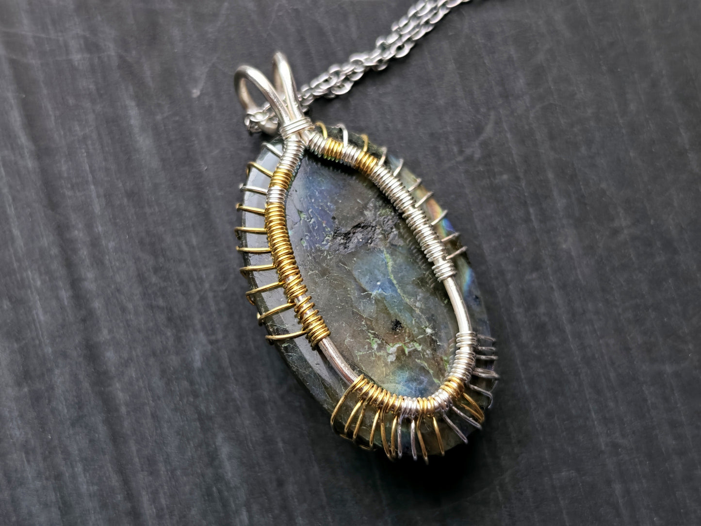 Fantasy inspired pendant: The Two Trees