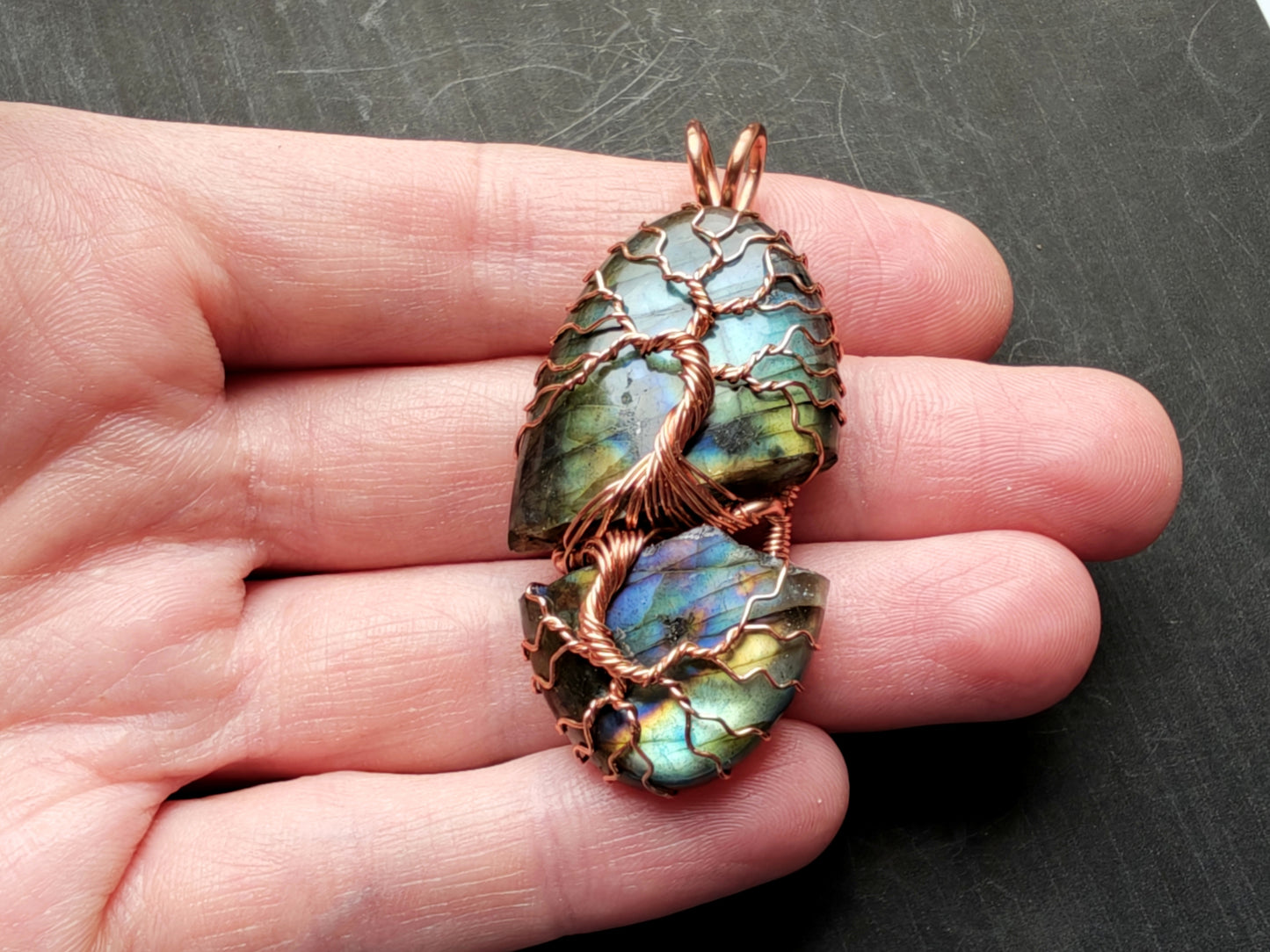 Tree pendant with a broken labradorite gemstone