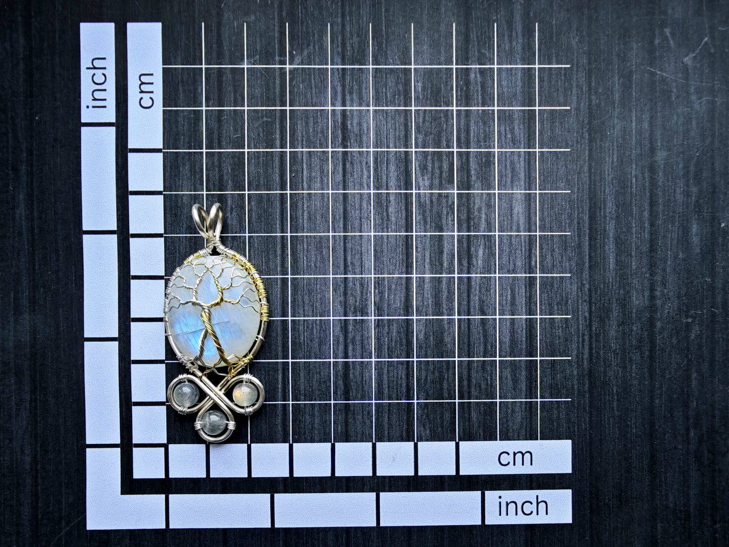 Fantasy inspired pendant: The Two Trees