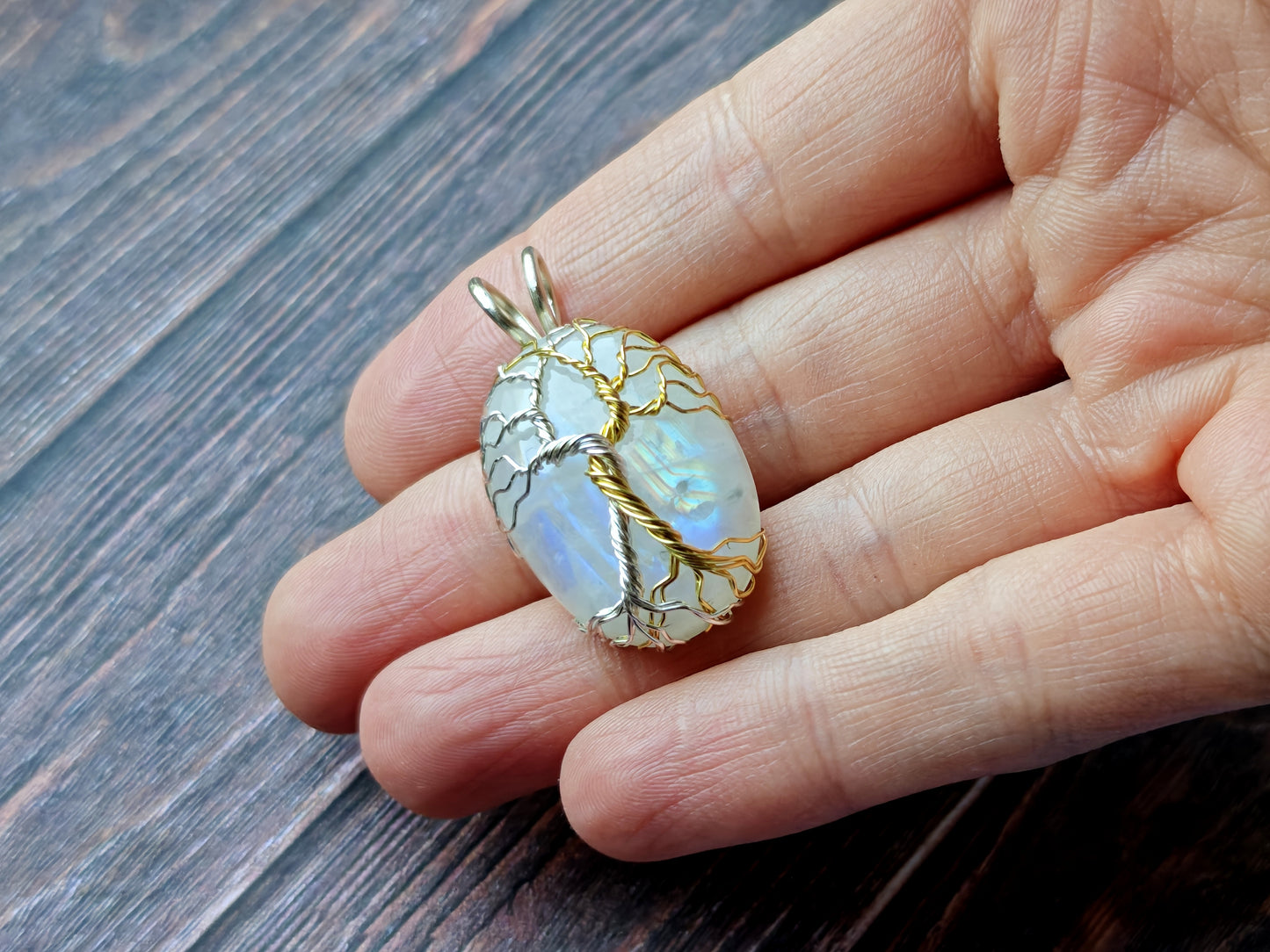 Fantasy inspired pendant: The Two Trees