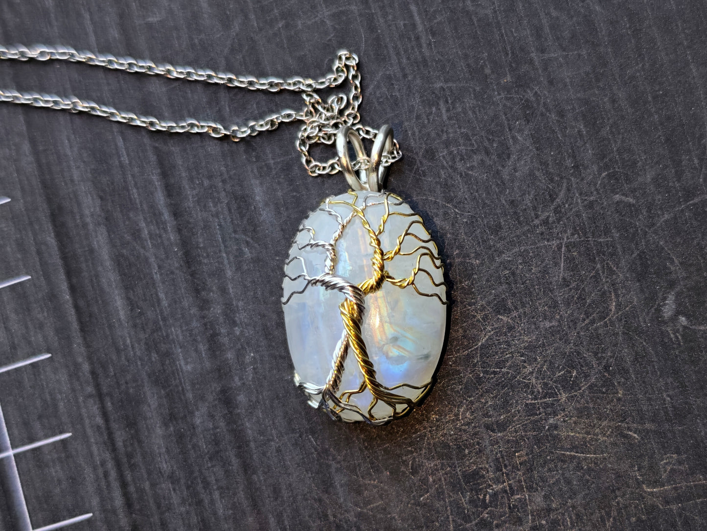 Fantasy inspired pendant: The Two Trees