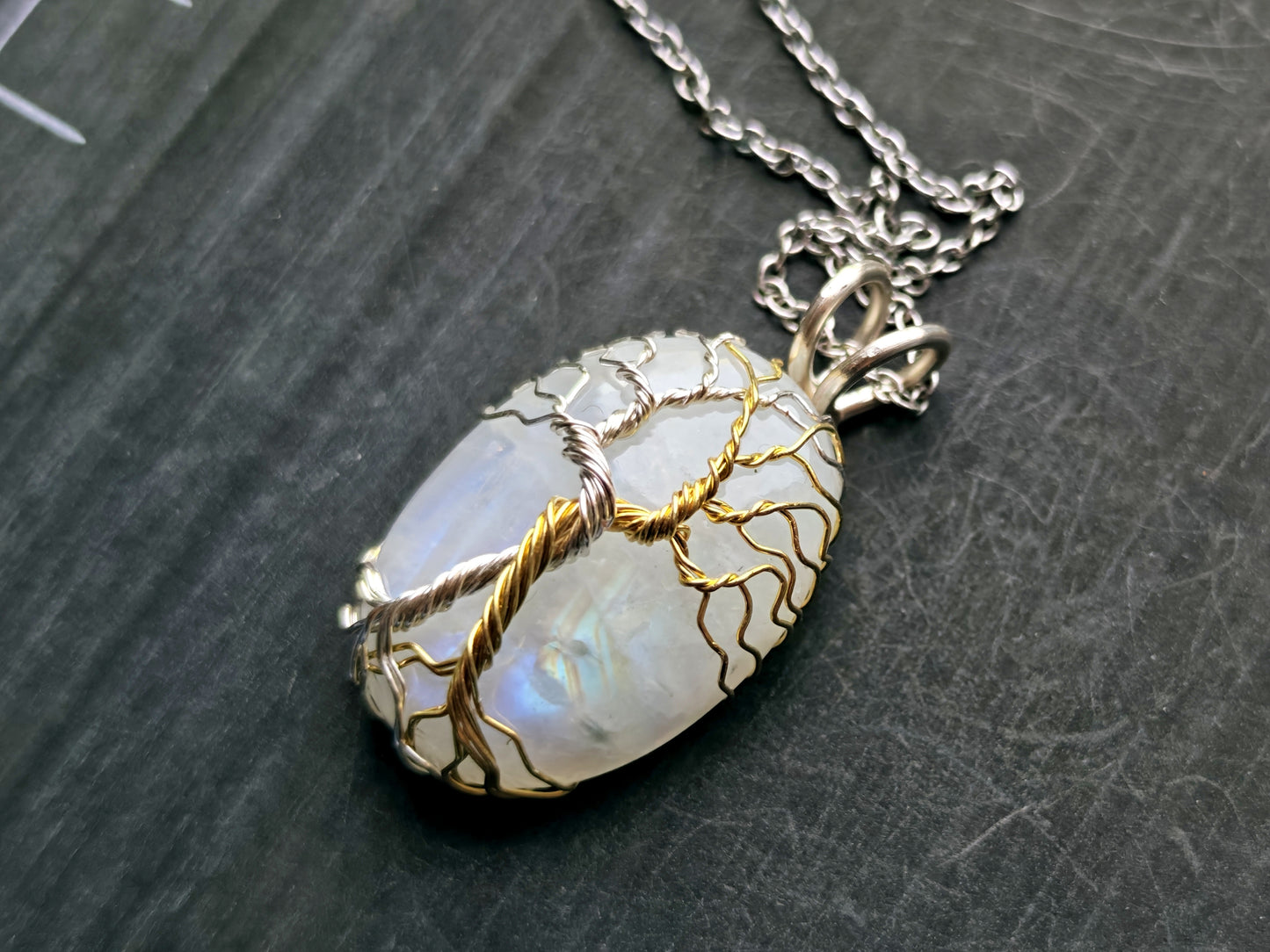 Fantasy inspired pendant: The Two Trees