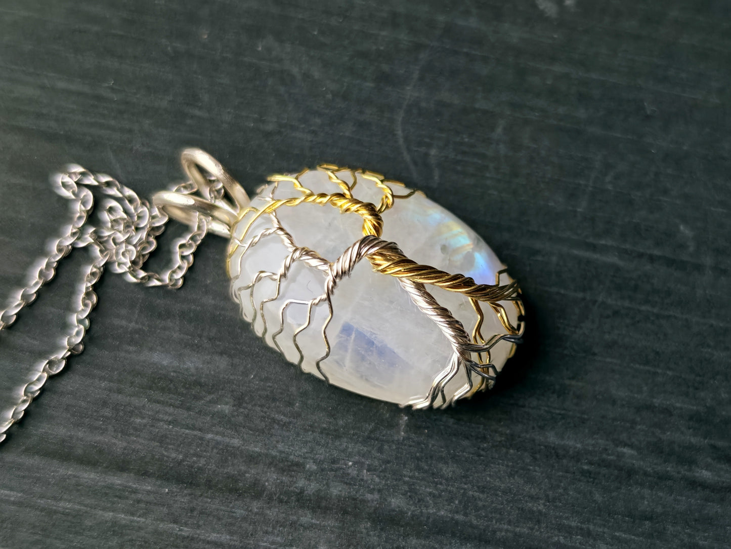 Fantasy inspired pendant: The Two Trees