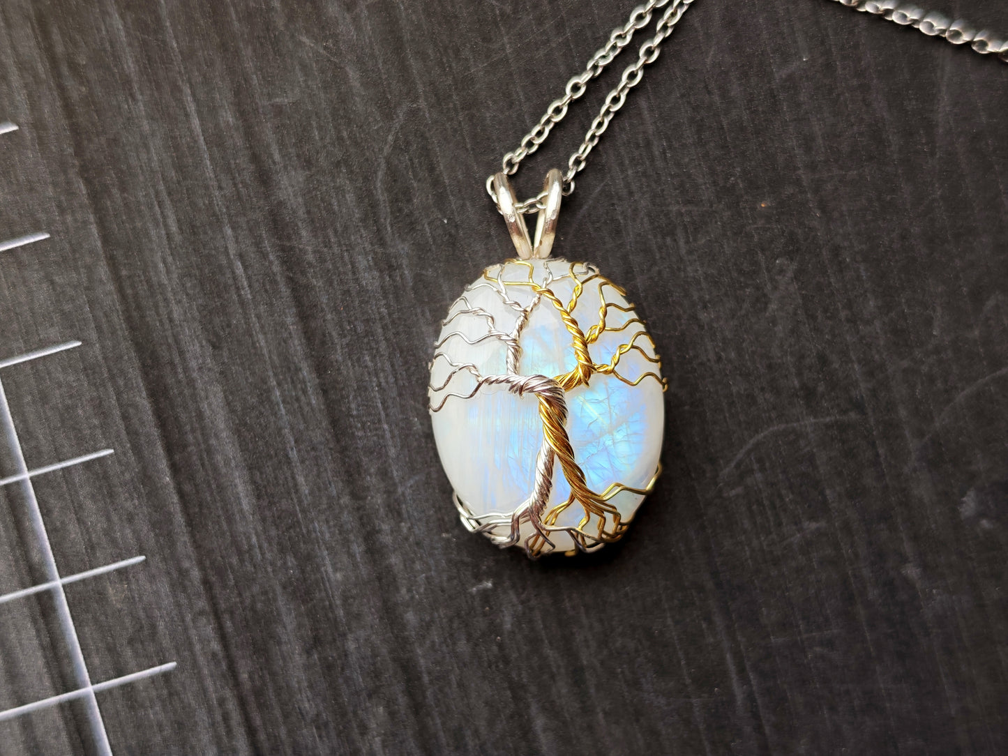Fantasy inspired pendant: The Two Trees