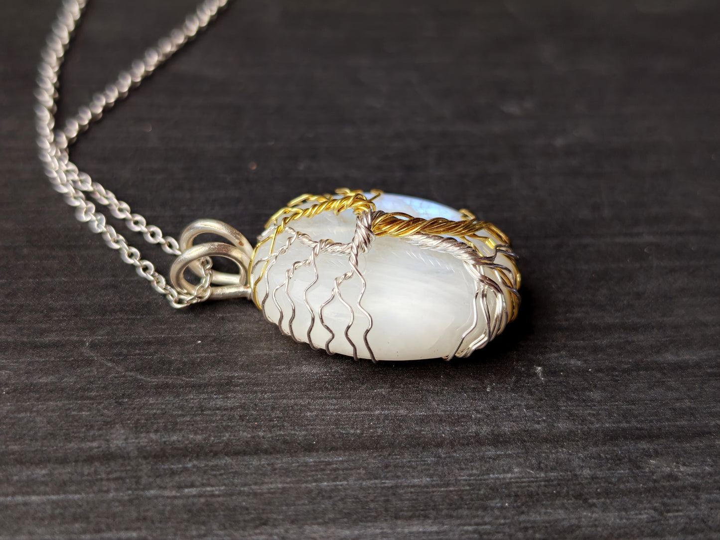 Fantasy inspired pendant: The Two Trees