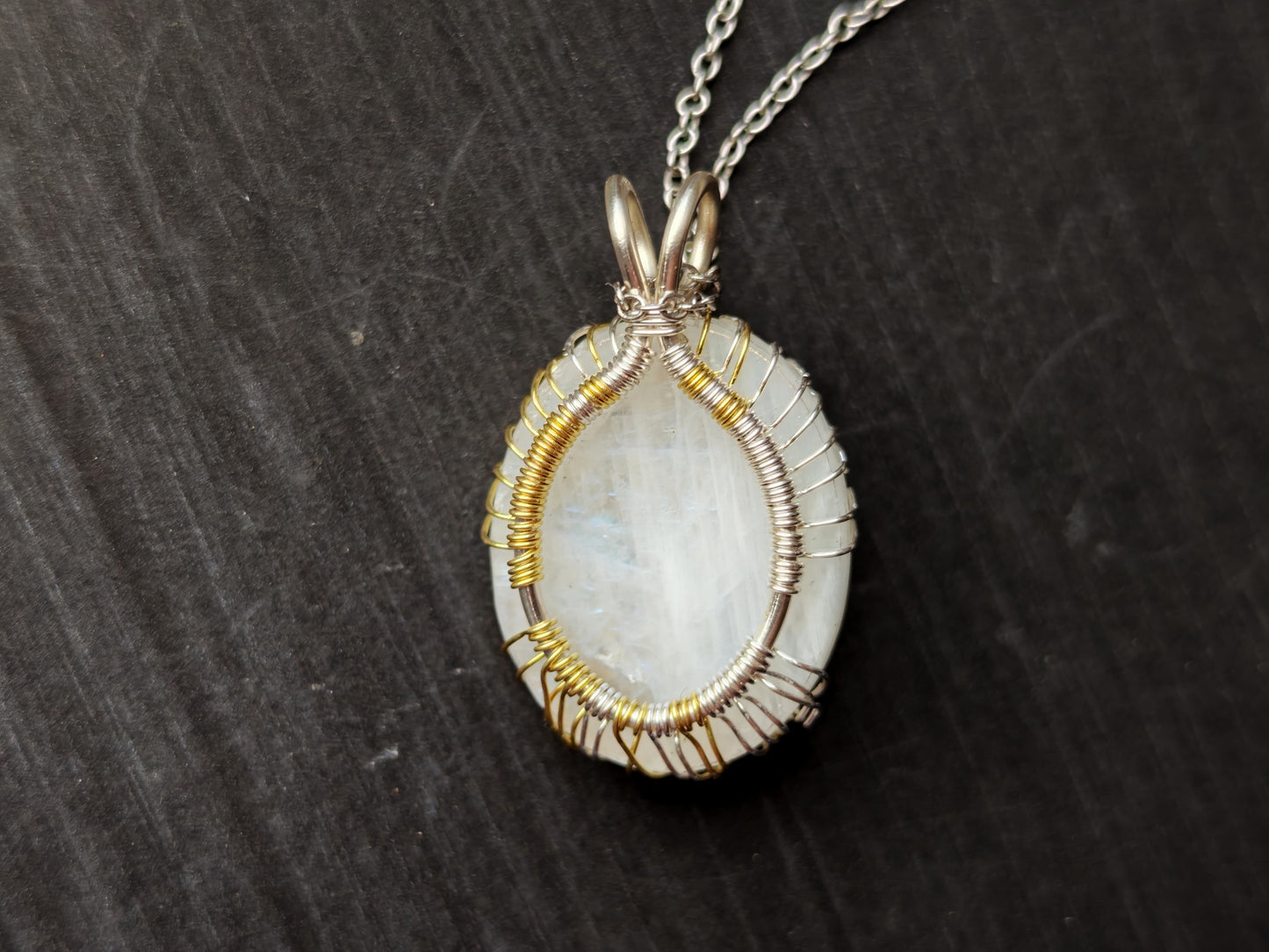 Fantasy inspired pendant: The Two Trees