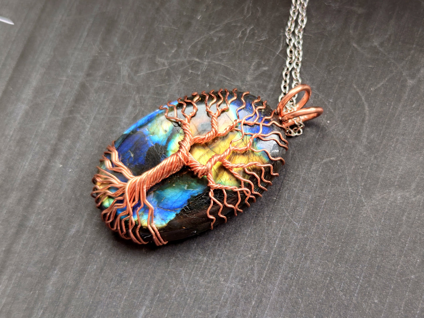 Tree pendant with a labradorite gemstone