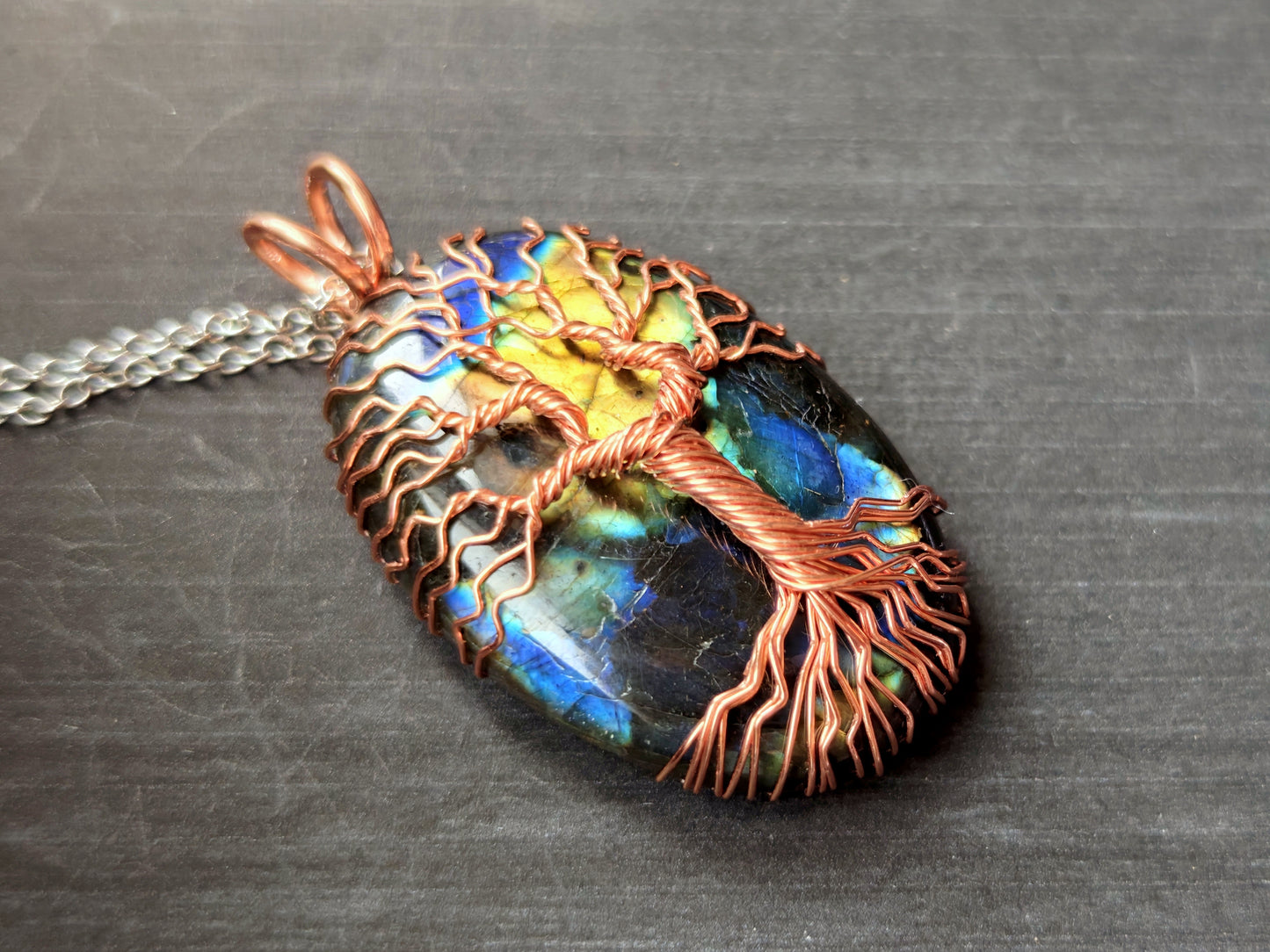Tree pendant with a labradorite gemstone